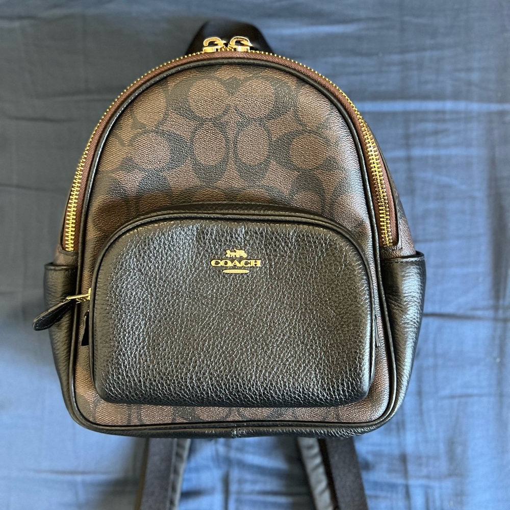 Coach | Mini Court Backpack in Signature Canvas